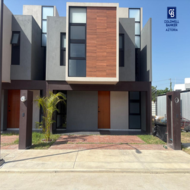 Foto de casa en venta en cluster 8 , jardines del sol, centro, tabasco, 29293830 No. 01