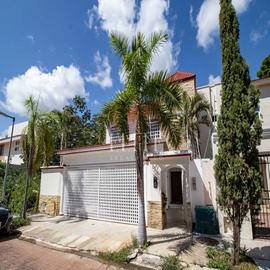 Foto de casa en venta en contoy , supermanzana 19, benito juárez, quintana roo, 0 No. 01