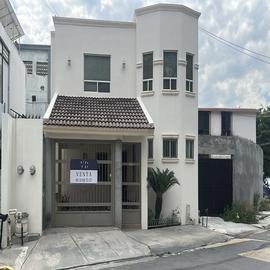 Foto de casa en venta en  , contry los estanques, monterrey, nuevo león, 30326022 No. 01