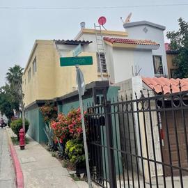 Foto de casa en renta en del alamo , urbi quinta del cedro, tijuana, baja california, 26426465 No. 01