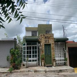 Foto de casa en venta en del palacio , jardines del pedregal, campeche, campeche, 30151792 No. 01