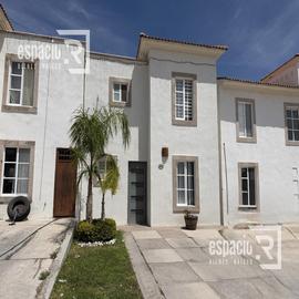 Foto de casa en renta en  , fraccionamiento hacienda de santa clara, chihuahua, chihuahua, 0 No. 01