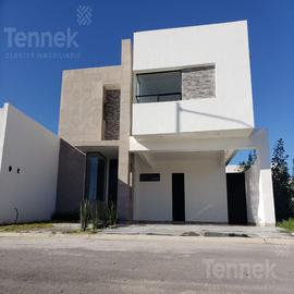 Foto de casa en venta en  , fraccionamiento villas del renacimiento, torreón, coahuila de zaragoza, 0 No. 01