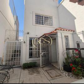 Foto de casa en venta en  , gran hacienda, celaya, guanajuato, 30221296 No. 01