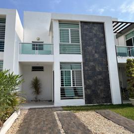 Foto de casa en venta en  , grand santa fe, benito juárez, quintana roo, 0 No. 01