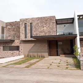 Foto de casa en renta en  , hacienda de la huerta, morelia, michoacán de ocampo, 0 No. 01