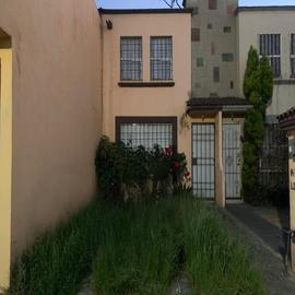 Foto de casa en venta en  , hacienda del valle ii, toluca, méxico, 0 No. 01