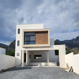 Foto de casa en venta en . , huajuquito o los cavazos, santiago, nuevo león, 0 No. 01