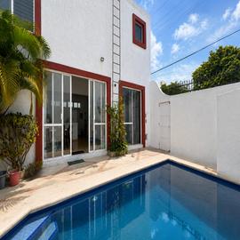 Foto de casa en venta en  , independencia, cozumel, quintana roo, 0 No. 01
