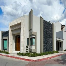 Foto de casa en renta en  , jardines de versalles, saltillo, coahuila de zaragoza, 28162077 No. 01