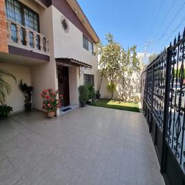 Foto de casa en venta en  , jardines del moral, león, guanajuato, 0 No. 01