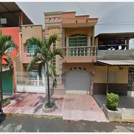 Foto de casa en venta en joaquin amaro 287, lázaro cárdenas, apatzingán, michoacán de ocampo, 27936657 No. 01