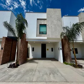 Foto de casa en venta en la rioja 0, ampliación senderos, torreón, coahuila de zaragoza, 0 No. 01