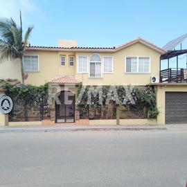 Foto de casa en venta en lago tequesquitengo , valle dorado sección lagos, ensenada, baja california, 0 No. 01