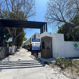 Foto de casa en venta en las ceibas , turquesa, carmen, campeche, 29496439 No. 01