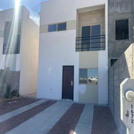 Foto de casa en venta en  , las flores, cuauhtémoc, chihuahua, 28462025 No. 01
