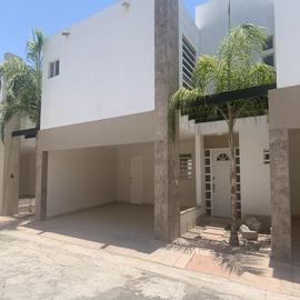 Foto de casa en venta en  , las huertas, lerdo, durango, 0 No. 01