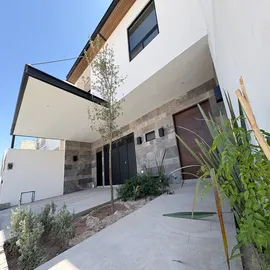 Foto de casa en venta en  , las trojes, torreón, coahuila de zaragoza, 0 No. 01