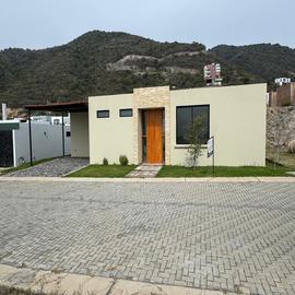 Foto de casa en venta en libramiento a chapala 399, san antonio tlayacapan, chapala, jalisco, 0 No. 01