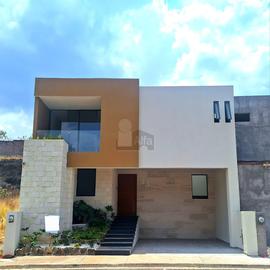 Foto de casa en venta en loma de los duraznos 93, lomas del bosque, morelia, michoacán de ocampo, 0 No. 01