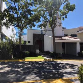 Foto de casa en venta en loma real , colomos providencia, guadalajara, jalisco, 0 No. 01