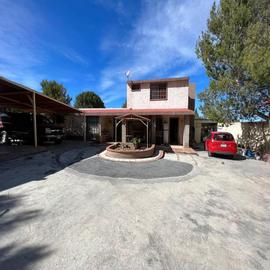 Foto de casa en venta en  , lomas de lourdes, saltillo, coahuila de zaragoza, 26757943 No. 01