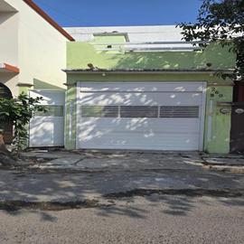 Foto de casa en venta en  , lomas del rio medio, veracruz, veracruz de ignacio de la llave, 30801825 No. 01