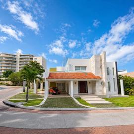 Foto de casa en venta en  , los almendros, tampico, tamaulipas, 0 No. 01