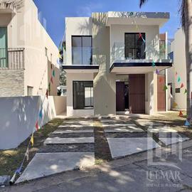 Foto de casa en venta en  , los encinos residencial, altamira, tamaulipas, 0 No. 01
