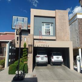 Foto de casa en venta en  , los frailes, cuauhtémoc, chihuahua, 28270370 No. 01