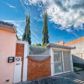 Foto de casa en venta en los heroes , los héroes, el marqués, querétaro, 0 No. 01