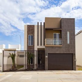 Foto de casa en venta en  , los nogales, cuauhtémoc, chihuahua, 30426031 No. 01