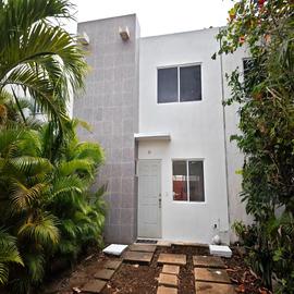 Foto de casa en renta en  , los olivos, solidaridad, quintana roo, 30853047 No. 01