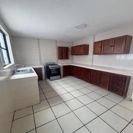 Foto de casa en renta en  , los pinos, guanajuato, guanajuato, 0 No. 01