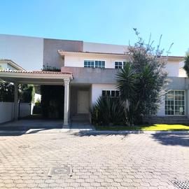 Foto de casa en venta en  , metepec centro, metepec, méxico, 28913534 No. 01