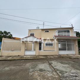 Foto de casa en venta en miguel hidalgo , miguel hidalgo, centro, tabasco, 30778696 No. 01