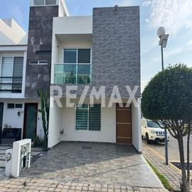 Foto de casa en venta en mont blanc cumbres residencial cuanalá juan calle bonilla , santa maría zacatepec, juan c. bonilla, puebla, 0 No. 01