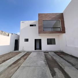 Foto de casa en venta en  , nueva imagen, saltillo, coahuila de zaragoza, 30420106 No. 01