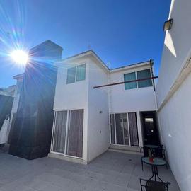 Foto de casa en venta en  , nuevo león, león, guanajuato, 30328371 No. 01