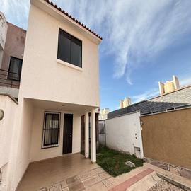 Foto de casa en venta en  , peñitas, guanajuato, guanajuato, 0 No. 01