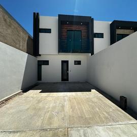 Foto de casa en venta en plata , hacienda residencial san fernanda, durango, durango, 27860641 No. 01