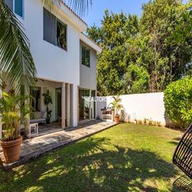 Foto de casa en venta en  , playa magna, solidaridad, quintana roo, 0 No. 01