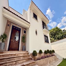 Foto de casa en venta en  , presa de los santos, guanajuato, guanajuato, 0 No. 01