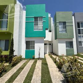 Foto de casa en renta en  , puerto morelos, benito juárez, quintana roo, 0 No. 01