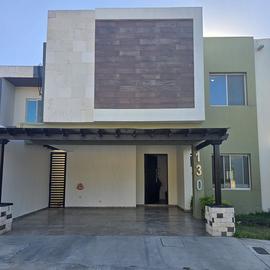 Foto de casa en venta en  , real de torrecillas residencial, saltillo, coahuila de zaragoza, 0 No. 01