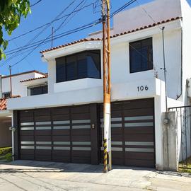 Foto de casa en venta en  , real del bosque, león, guanajuato, 0 No. 01