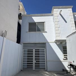 Foto de casa en venta en  , real del valle 2 sector, santa catarina, nuevo león, 0 No. 01