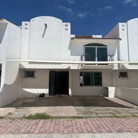 Foto de casa en renta en real , quinta real, irapuato, guanajuato, 0 No. 01
