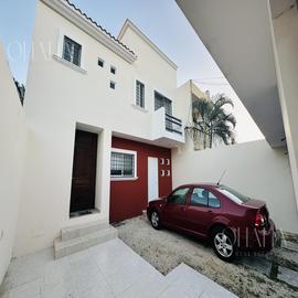 Foto de casa en venta en  , región 503, benito juárez, quintana roo, 0 No. 01