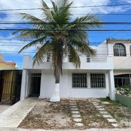 Foto de casa en venta en  , región 514, benito juárez, quintana roo, 0 No. 01